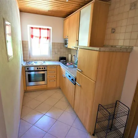 Kuehlwein Apartman *